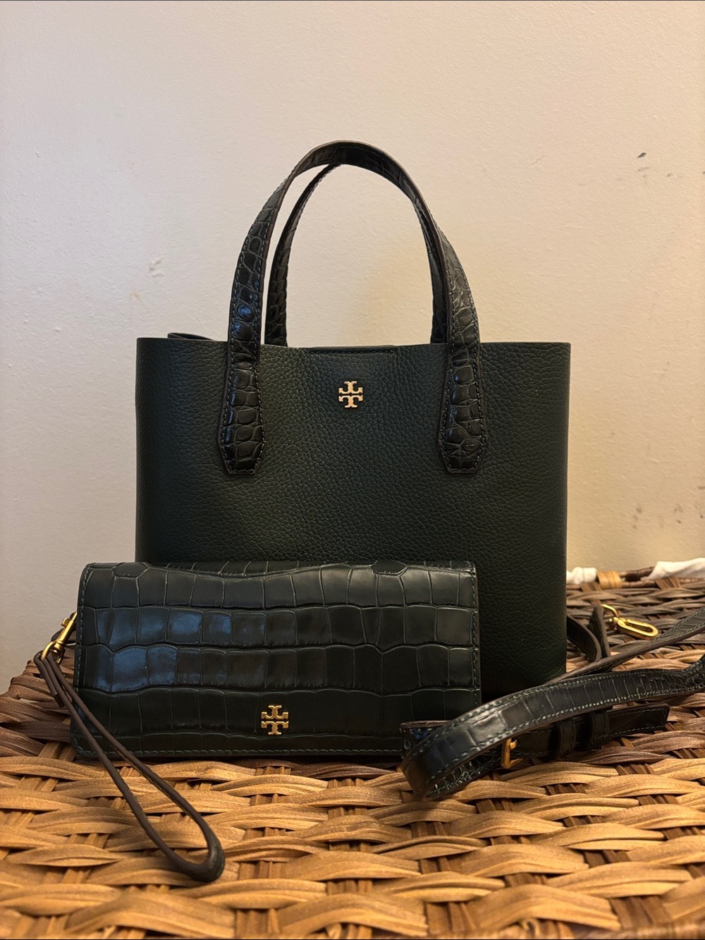 Tory Burch Perry Tote & Matching Wallet Set